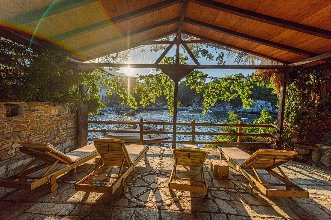 Cleopatra'S Miramare Aparthotel Damouchari Exteriör bild